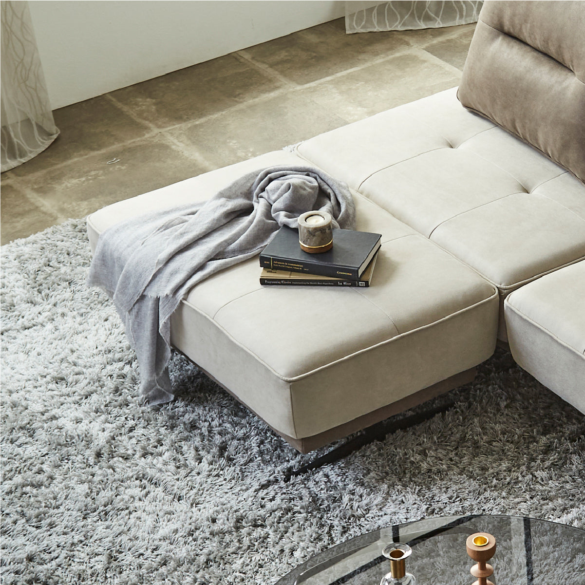 アベンタ オットマン