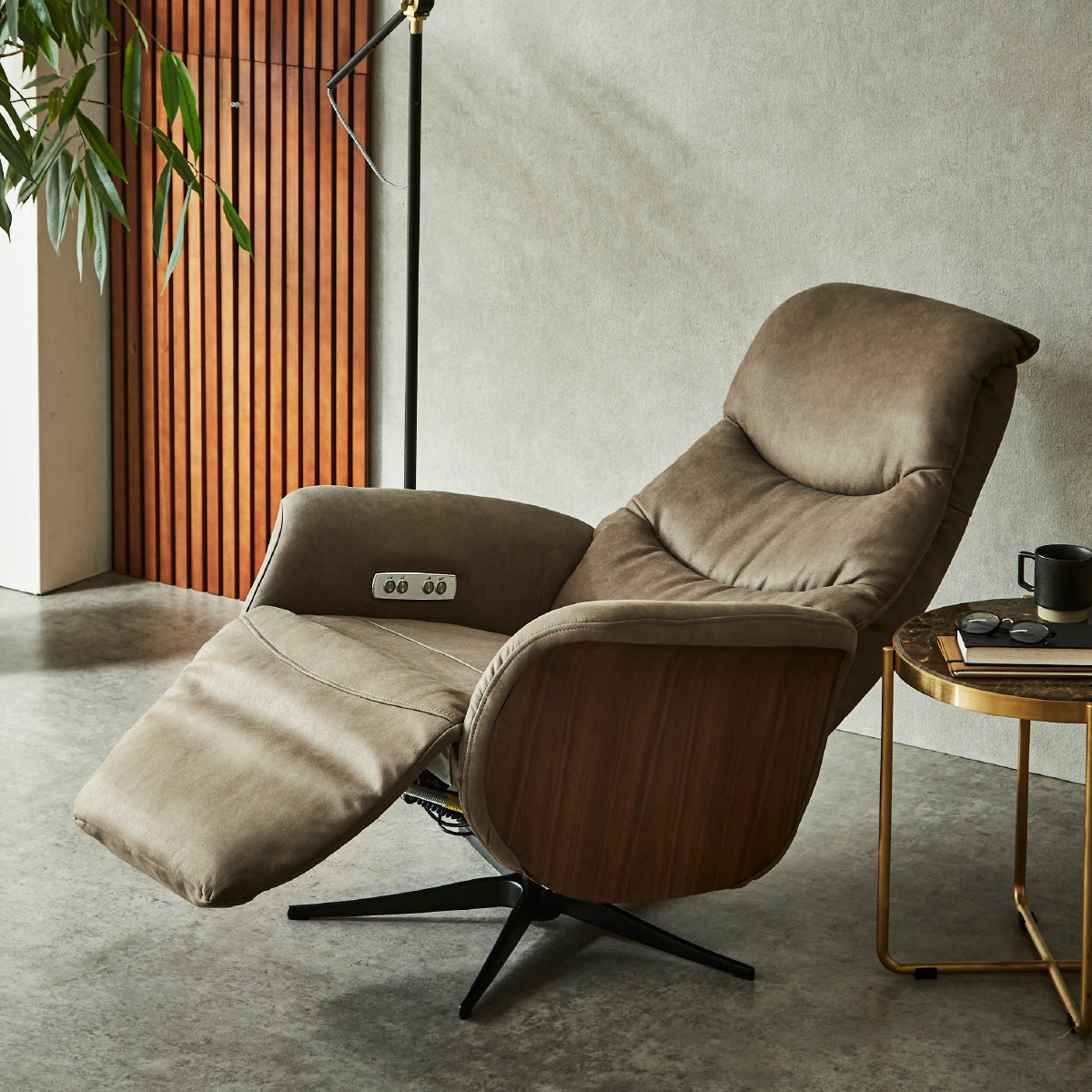 アストロ 電動パーソナルチェア 幅75cm