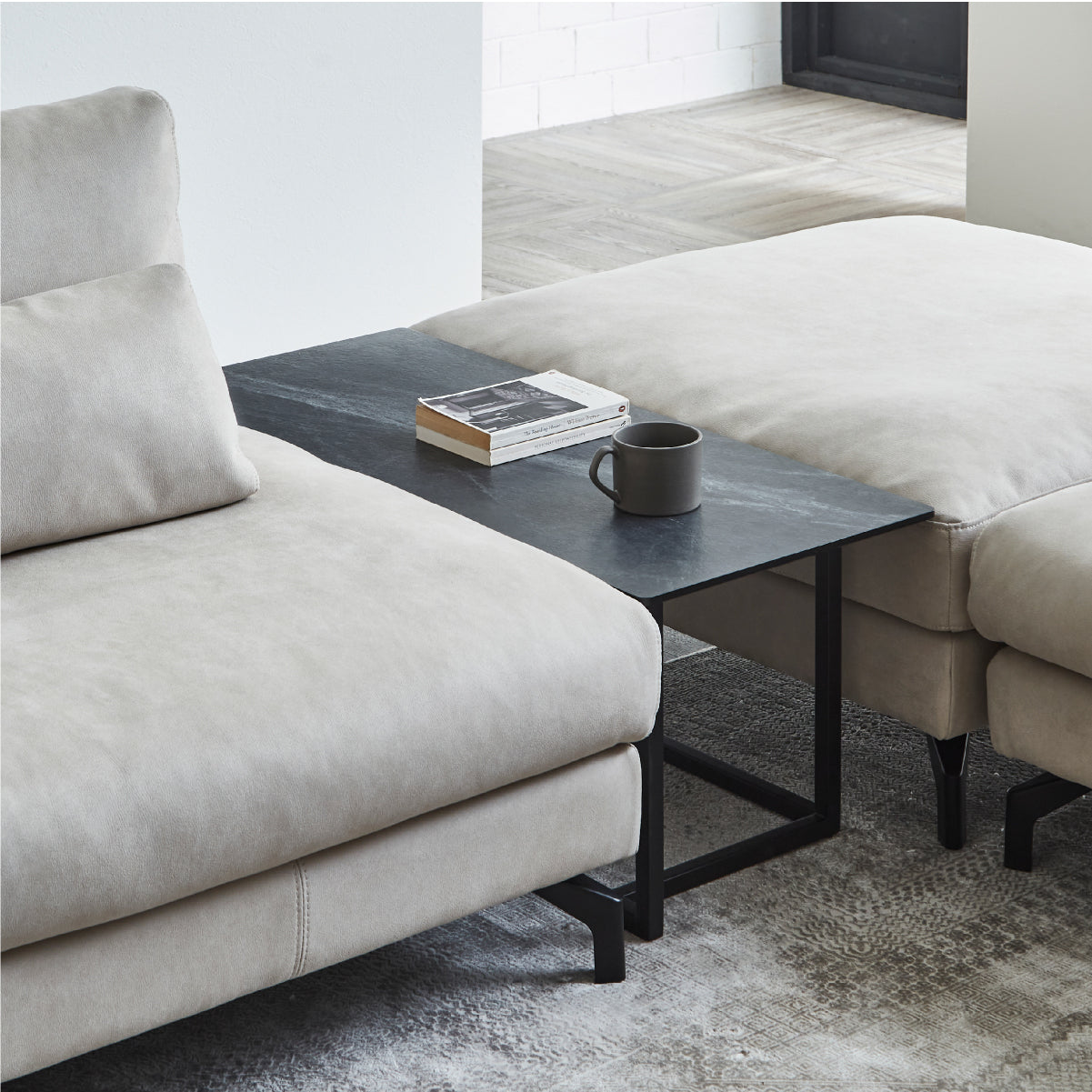 グラシエーロ サイドテーブル ブラックストーン