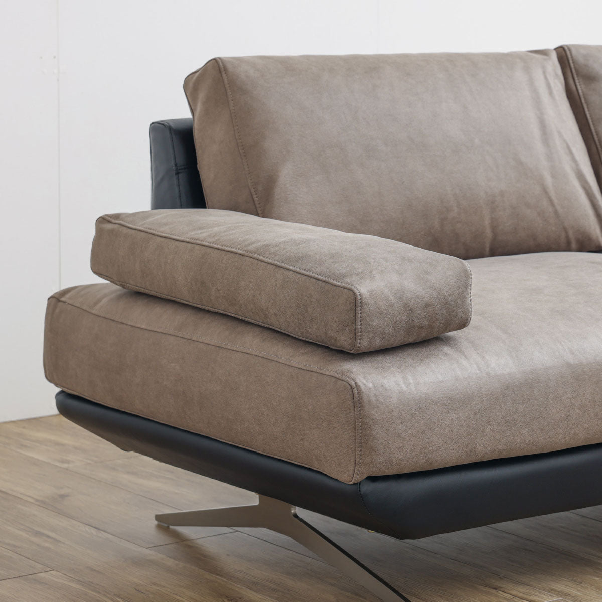 コルトーナ アームレスト