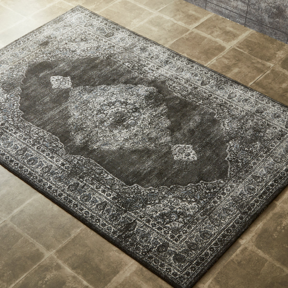 ラグ　オーナメントダーク