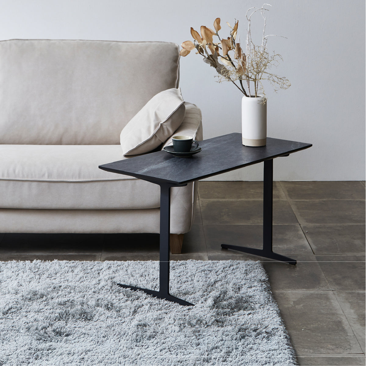 カルゴ　サイドテーブル　ブラックストーン