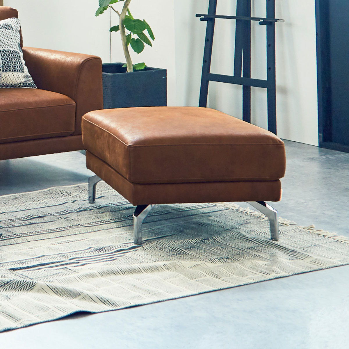 ロンバルディア　オットマン