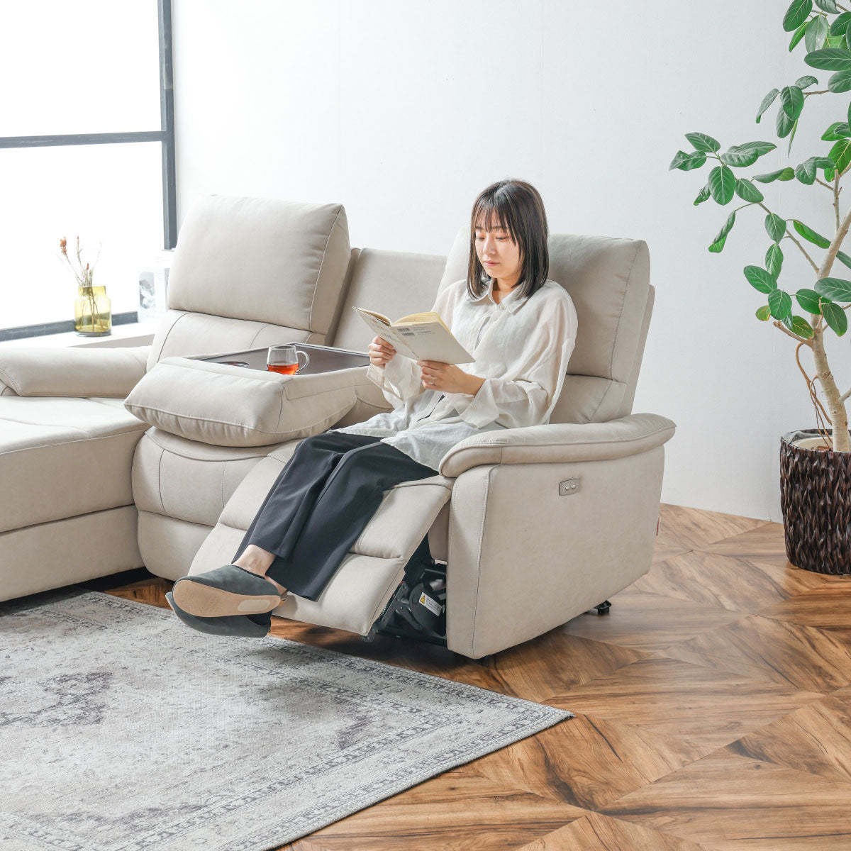 ジャグ　右電動カウチソファ　幅195cm