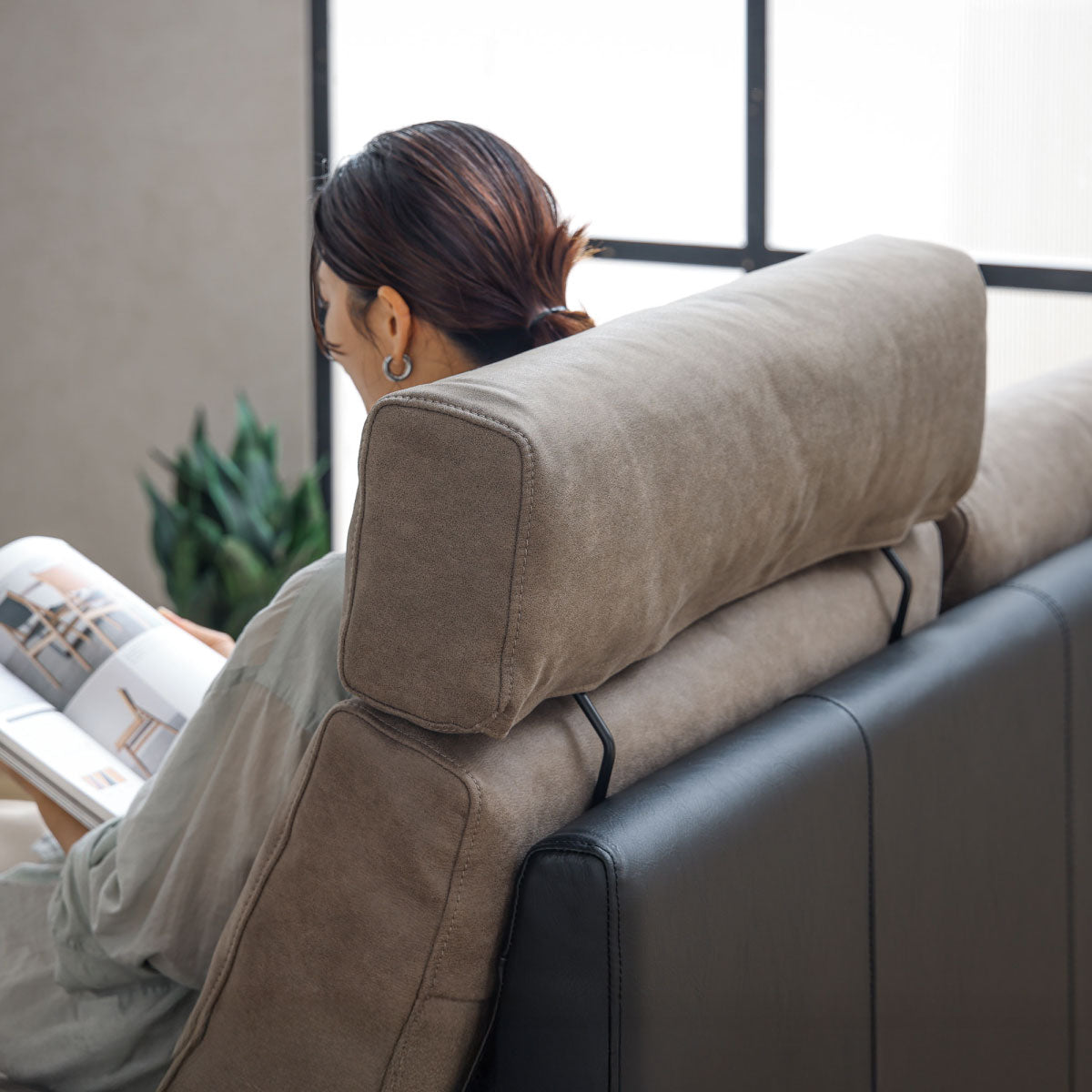 コルトーナ ヘッドレスト