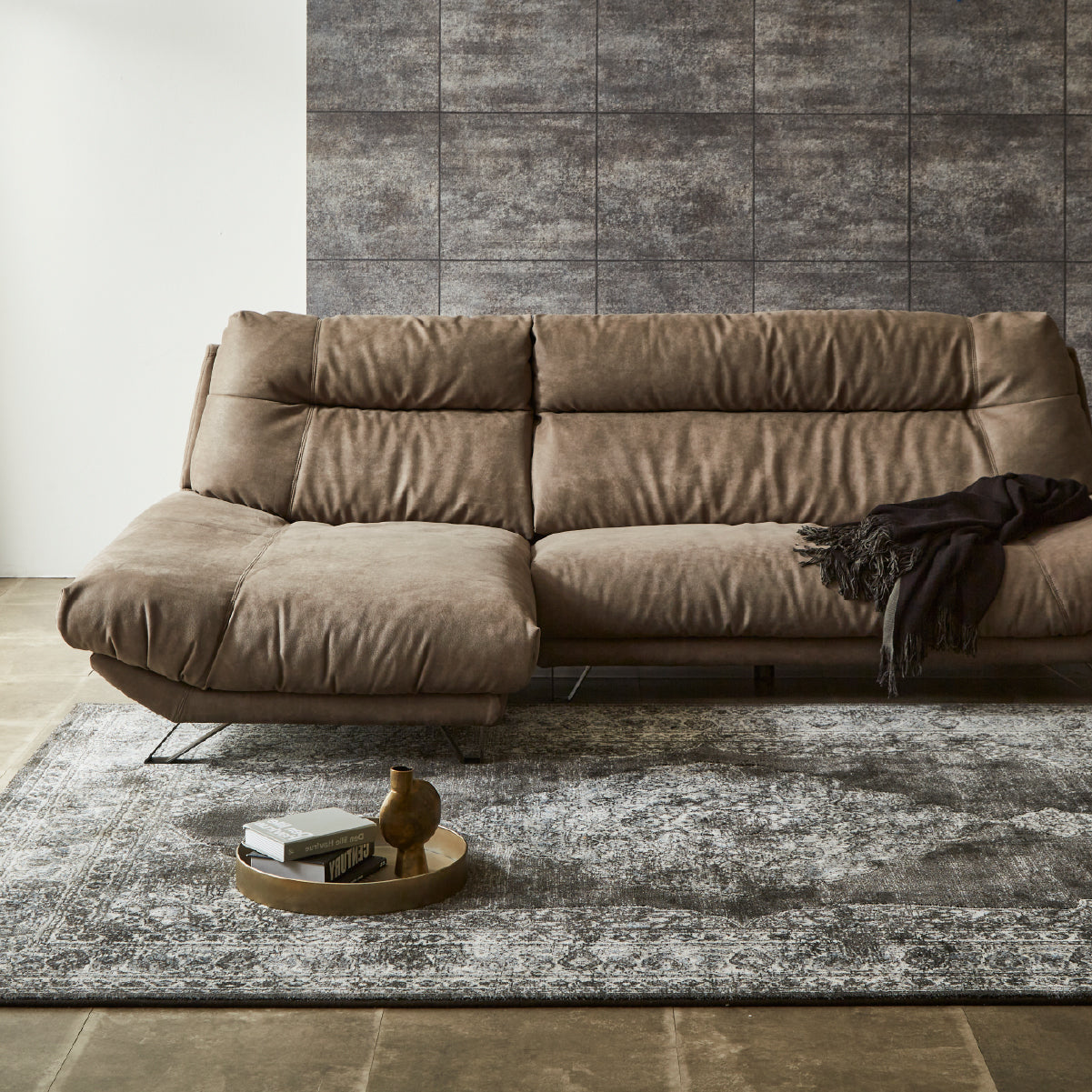 ラグ　オーナメントダーク