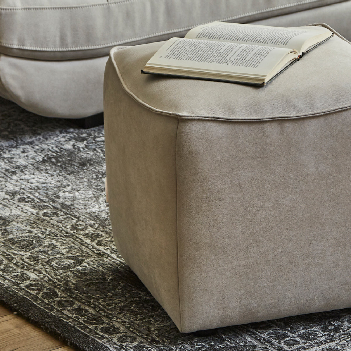 ドロテア　オットマンS　幅46cm