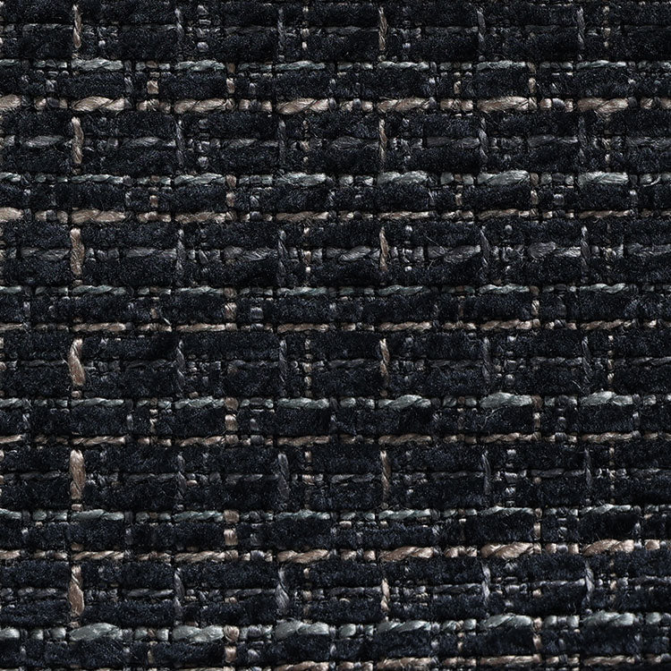 「コズミックブラック」フルカバーリング仕様でいつでも清潔。