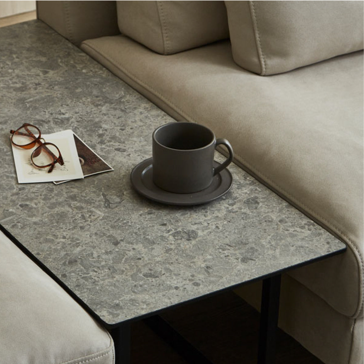 グラシエーロ サイドテーブル アッシュGY