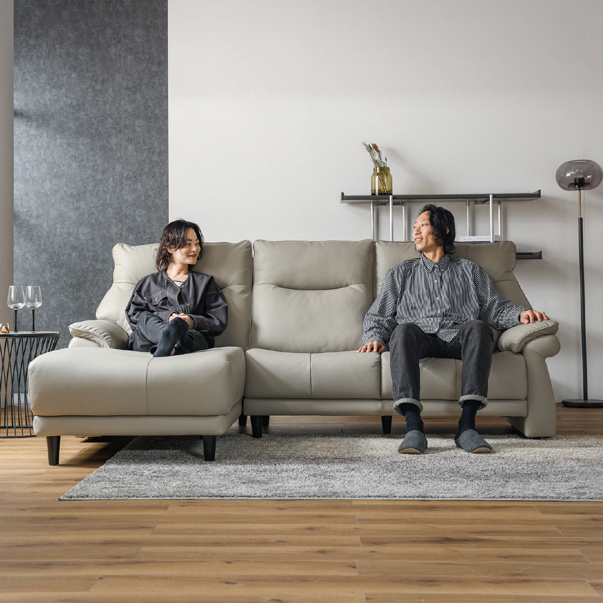 ライベラB 木脚 カウチソファ