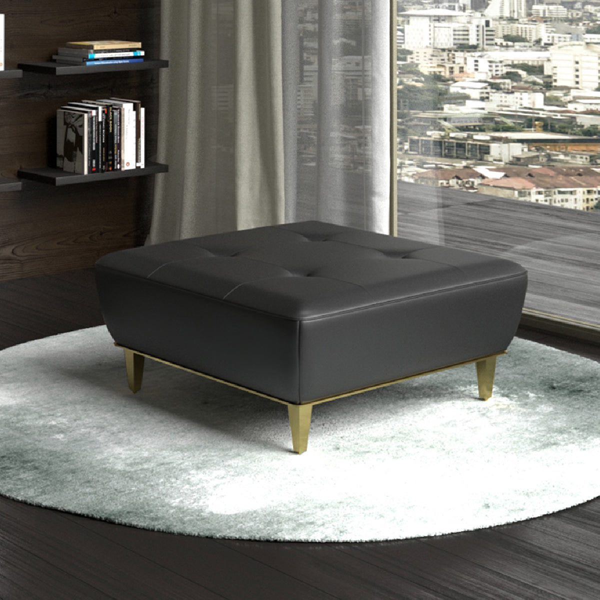 シャープでモダンな大型オットマン「ヘルネ」。